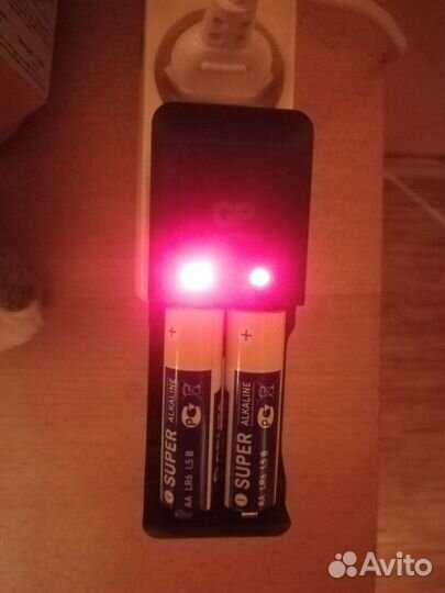 Зарядка для аккумуляторных батареек