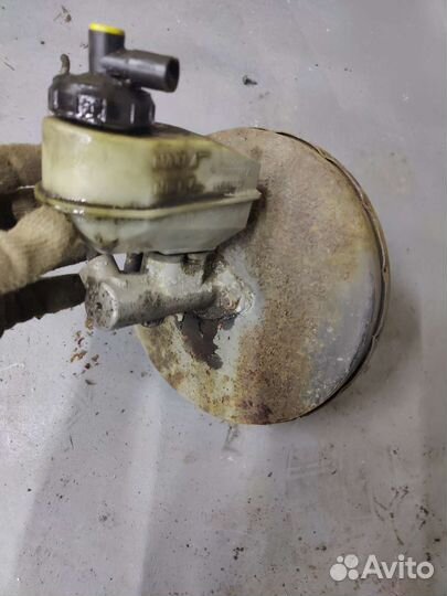 Вакуумный усилитель тормозов Renault Megane 1