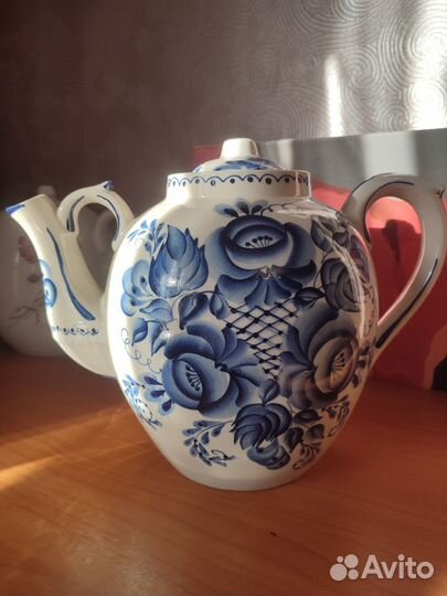 Чайник гжель