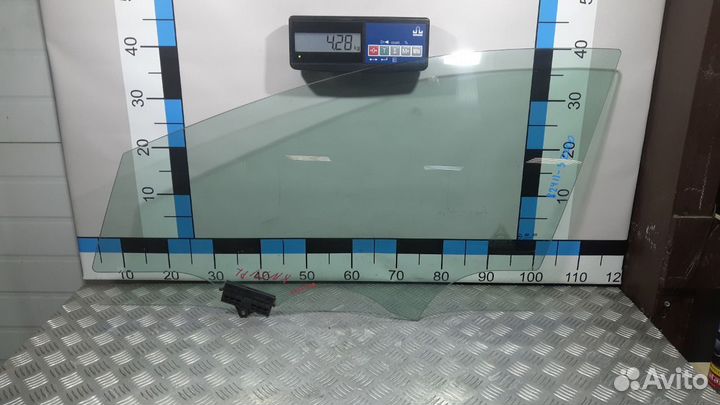 Б/У Стекло двери передней левой hyundai I40#001