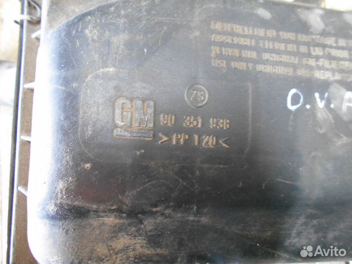 Корпус воздушного фильтра Opel Vectra A