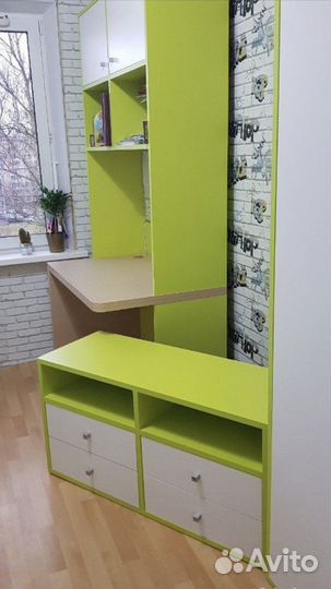 Письменный стол для школьника