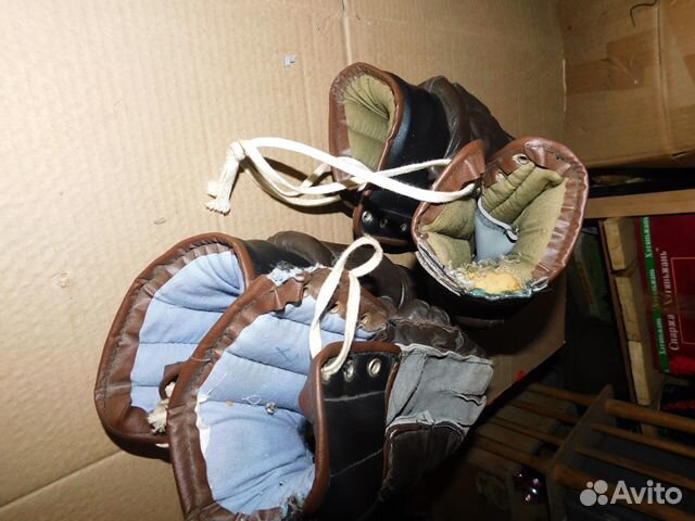 Защитные перчатки для игры в хоккей