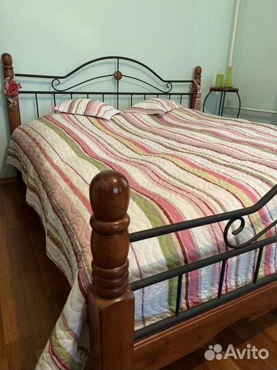 Покрывало и 2 подушки