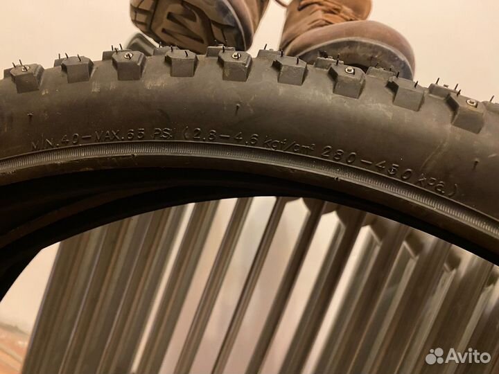 Велосипедная покрышка 26 зимняя шипованная новая