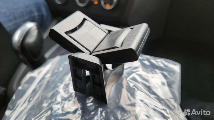 Делитель подстаканников Toyota Kluger Highlander