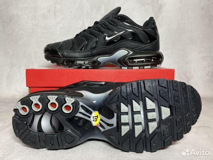 Кроссовки Nike Air Max Tn Plus