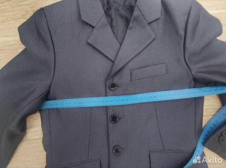 Школьный костюм для мальчика 128 серый