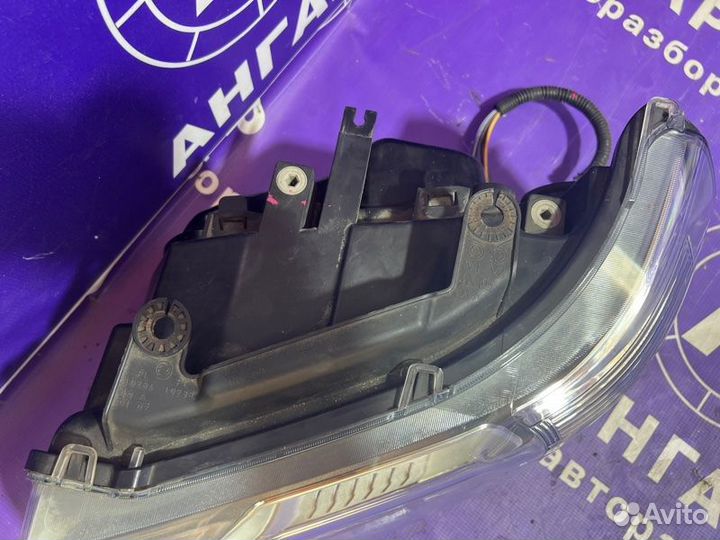 Фара левая Land Rover Freelander 2 FA/L359 2.2TDI