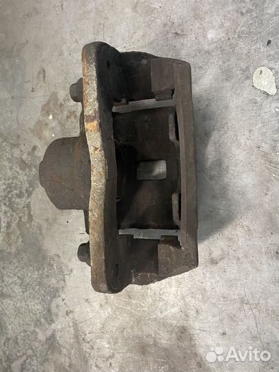 Суппорт передний левый kia spectra