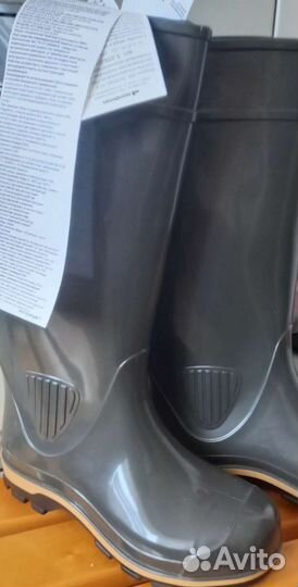 Резиновые сапоги