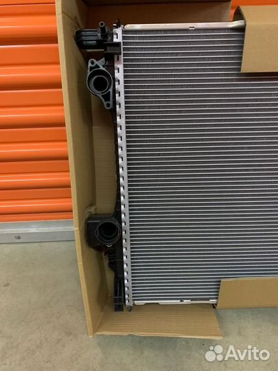 Радиатор охлажления Porsche Panamera 971