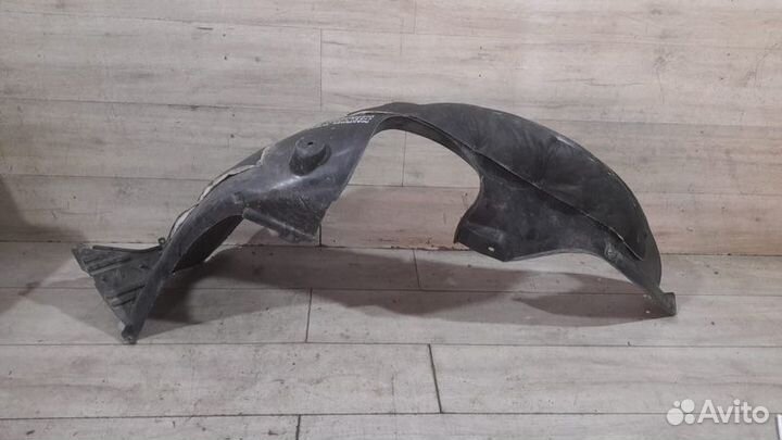Подкрылок передний правый Chery Tiggo 4 С 2017
