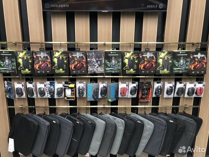 15.6 FHD HP/Ryzen 3/AMD Vega/8Gb/SSD256