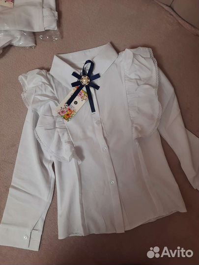 Блузка белая
