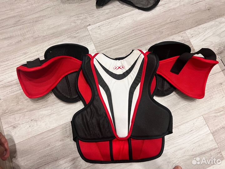 Нагрудник хоккейный bauer