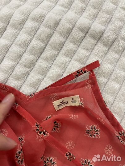 Топ на бретелях