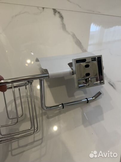 Продаю держатель для туалетной бумагт