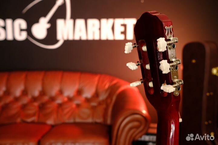 Классическая гитара / Новая / Комплект