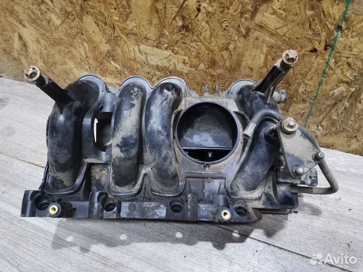 Впускной коллектор Renault Symbol