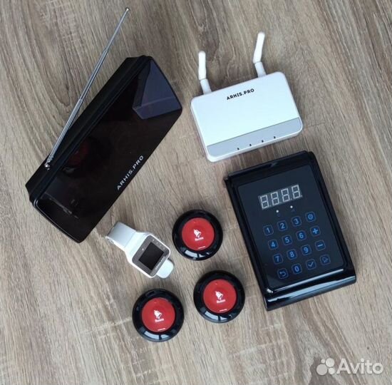 Кнопка вызова и часы для вызова официанта комплект