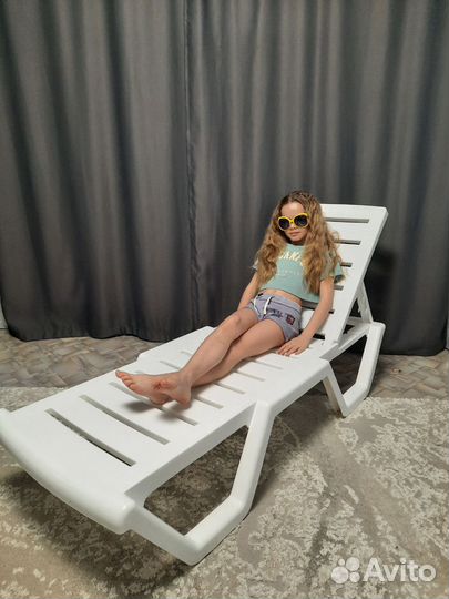 Шезлонг