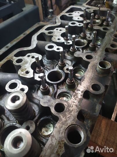 Головка блока цилиндров Cummins ISBe 3.8 TD