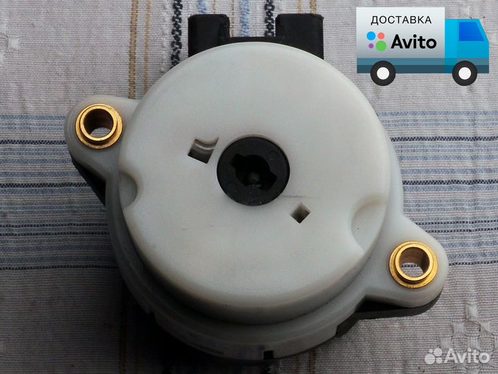 Контактная группа замка зажигания Volvo 8645228