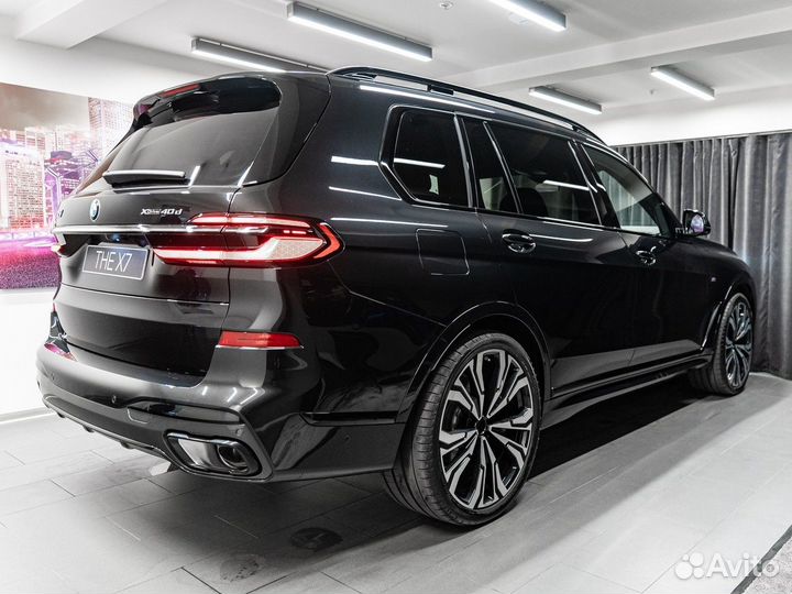 BMW X7 3.0 AT, 2023