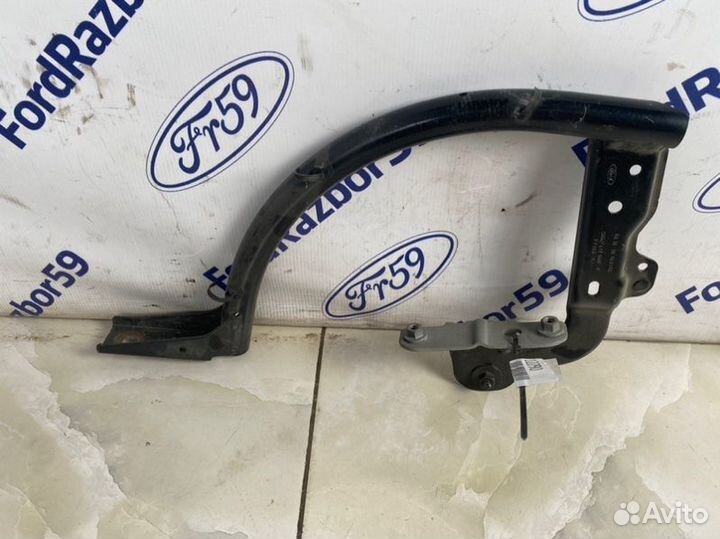 Петля крышки багажника задняя правая Ford Focus 3