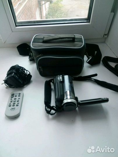 Видеокамера JVC GZ-MG47E