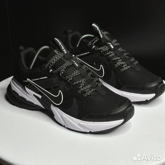 Кроссовки Nike V2K Run Runtekk black and white