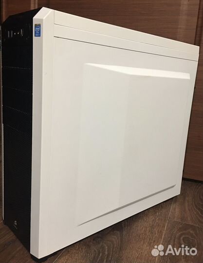 Корпус Corsair Carbide 500R White