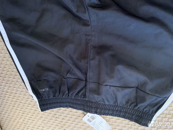 Спортивные штаны Adidas,новые