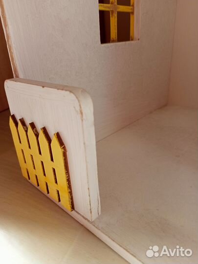 Кукольный домик с мебелью