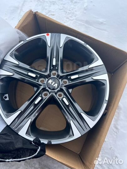 Новые диски Kia K5 R18 5*114/3