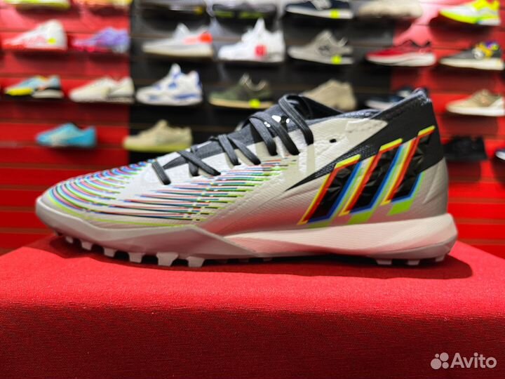 Многошиповки футбольные Adidas Predator