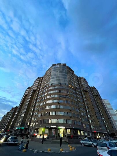 2-к. квартира, 56 м², 5/17 эт.