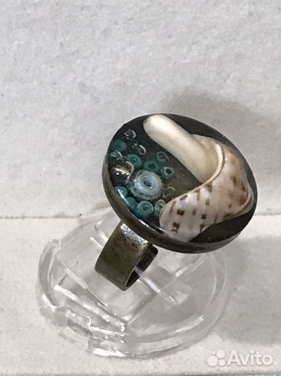 Кольцо с ракушкой универсального размера