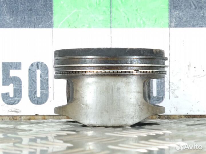 Поршень Opel Omega B