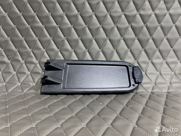 Крышка подлокотника volkswagen polo 5