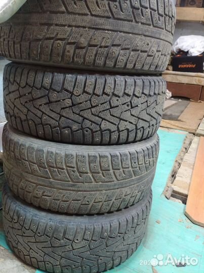 Pirelli Ice Zero 225/50 R17