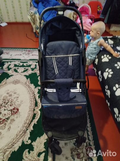 Прогулочная коляска