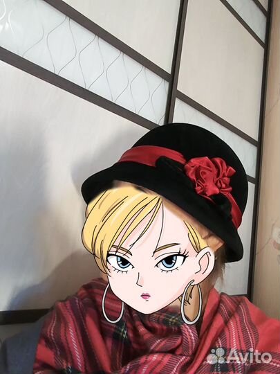 Бархатная женская шляпа