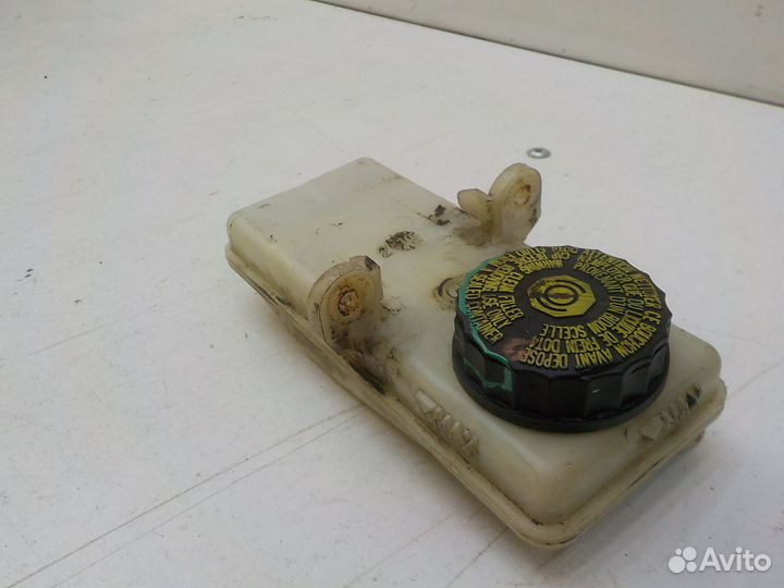 Бачок тормозной Peugeot 308 2007