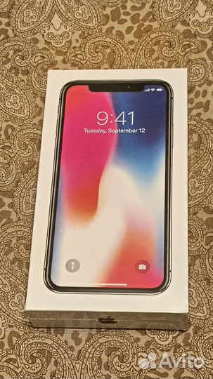 iPhone X, 64 ГБ