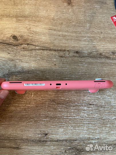 Портативная игровая приставка Nintendo Switch Lite