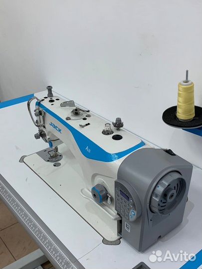 Швейный цех в светлом просторном помещении