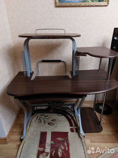 Компьютерный стол