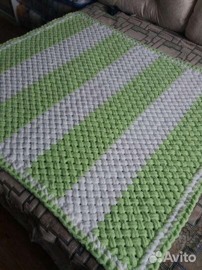 Плед детский вязаный ручная работа